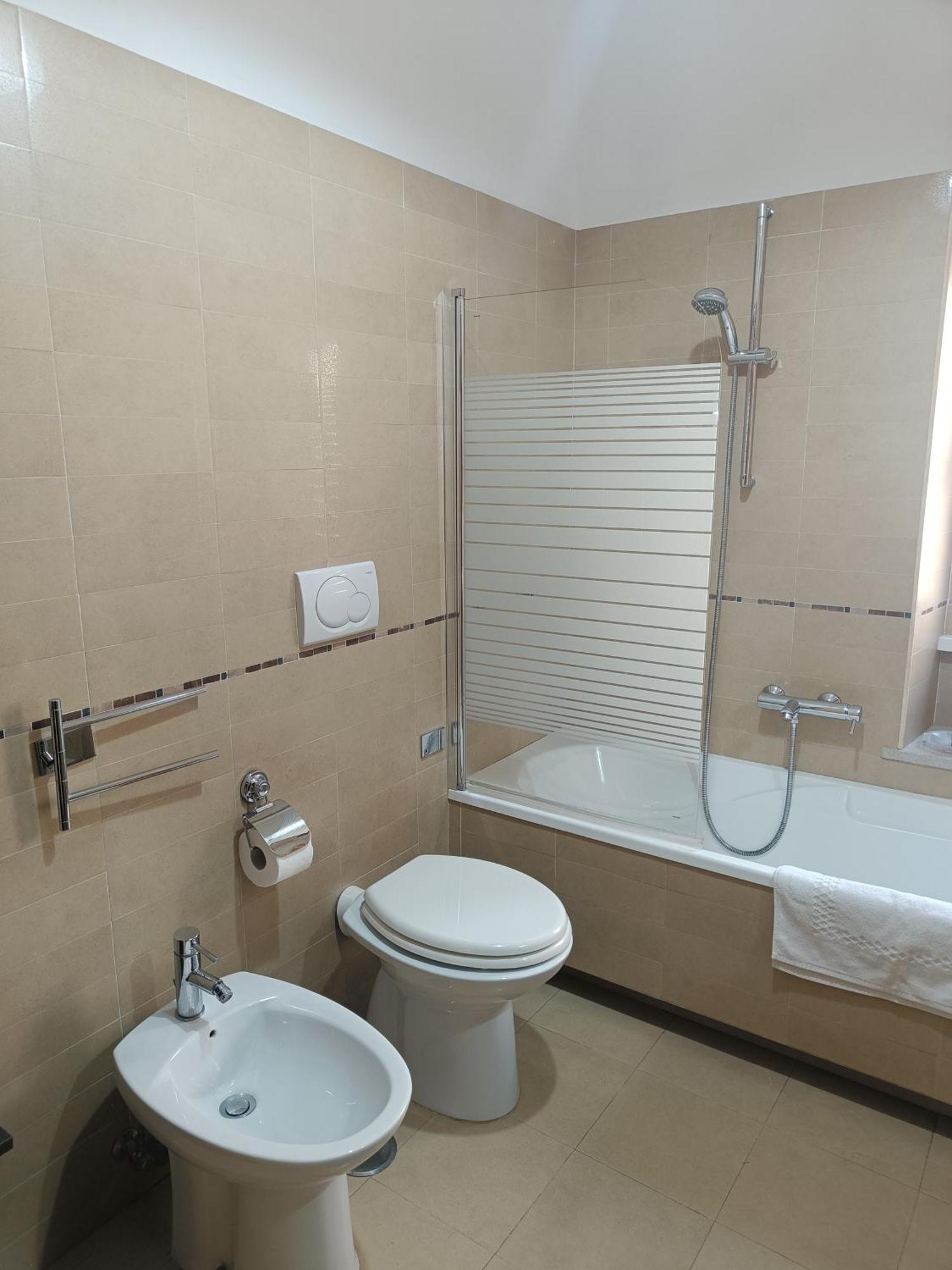 Tia Tourist Apartment Rome Exterior photo